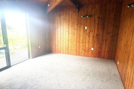 Photo of property in 386 Henderson Valley Road, Henderson Valley, Auckland, 0612