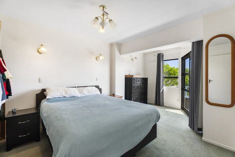 Photo of property in 64 Island Bay Road, Beach Haven, Auckland, 0626