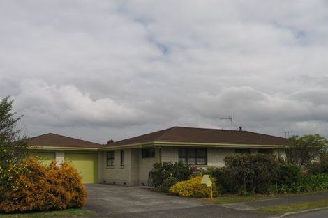 Photo of property in 2 Tyndall Grove, Matua, Tauranga, 3110