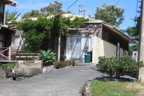 Photo of property in 98 Glenvar Road, Torbay, Auckland, 0630