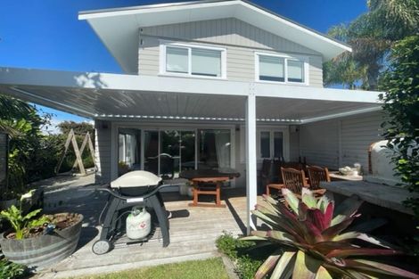Photo of property in 17 Bevyn Street, Castor Bay, Auckland, 0620