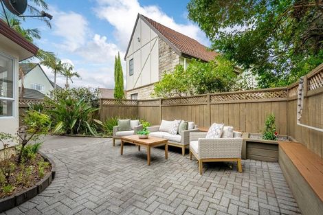 Photo of property in 5/37 Uppingham Crescent, Hillcrest, Auckland, 0627