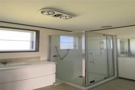 Photo of property in 18 Iredale Road, Hawera, 4610