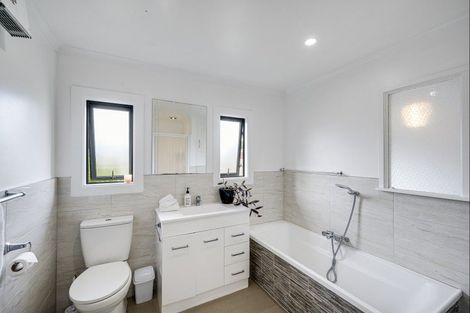 Photo of property in 13 Howard Road, Taradale, Napier, 4112