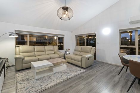 Photo of property in 75 Kamara Road, Glen Eden, Auckland, 0602