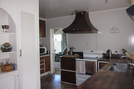 Photo of property in 64 Rama Crescent, Khandallah, Wellington, 6035