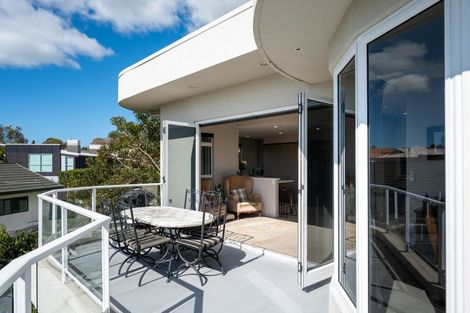 Photo of property in 14 Woodford Heights, Havelock North, 4130