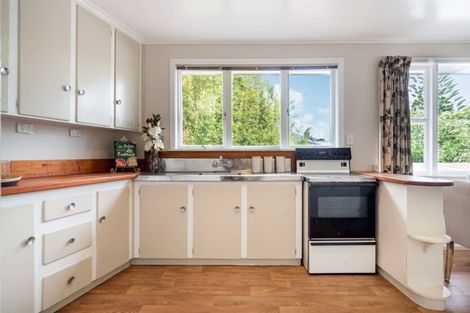 Photo of property in 1/14 Ozich Avenue, Te Atatu South, Auckland, 0610