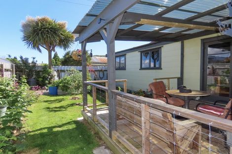 Photo of property in 69 Shiel Street, Reefton, 7830