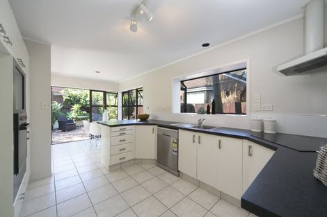 Photo of property in 13 Helga Crescent, Te Atatu Peninsula, Auckland, 0610