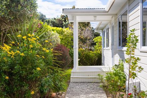 Photo of property in 15 Bluegum Road, Paraparaumu Beach, Paraparaumu, 5032