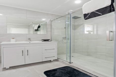 Photo of property in 1b Leeson Place, Mangere, Auckland, 2022