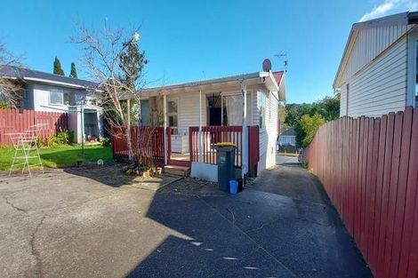 Photo of property in 68 Harrington Road, Henderson, Auckland, 0610