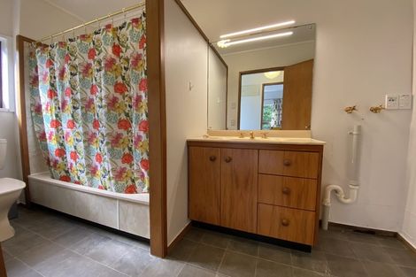 Photo of property in 6 Hawick Street, Karori, Wellington, 6012