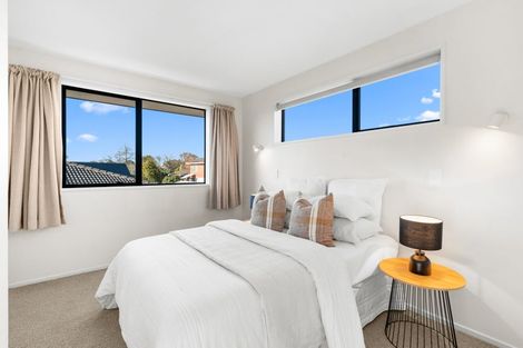 Photo of property in 4 Kingham Place, Avonhead, Christchurch, 8042