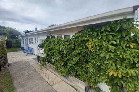 Photo of property in 14 Humphries Street, Greytown, 5712