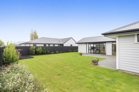 Photo of property in 11 Saint James Place, Rangiora, 7400