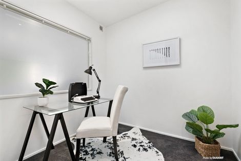 Photo of property in 55 Saddleback Grove, Karori, Wellington, 6012