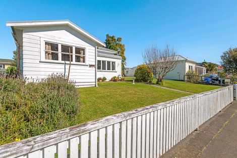 Photo of property in 384 Aberdeen Road, Gisborne, 4010
