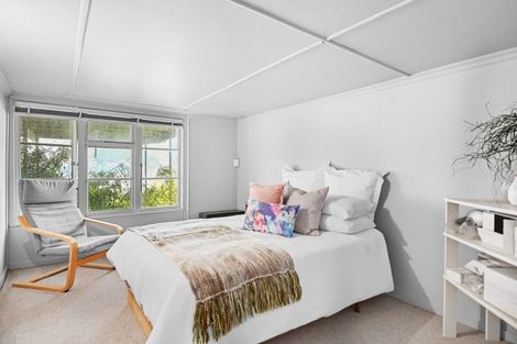 Photo of property in 25 Ranui Crescent, Diamond Harbour, 8971