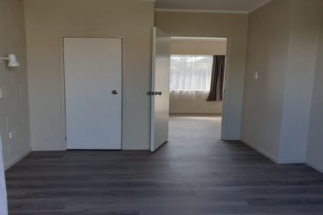Photo of property in 9a Springs Road, Parakai, 0830