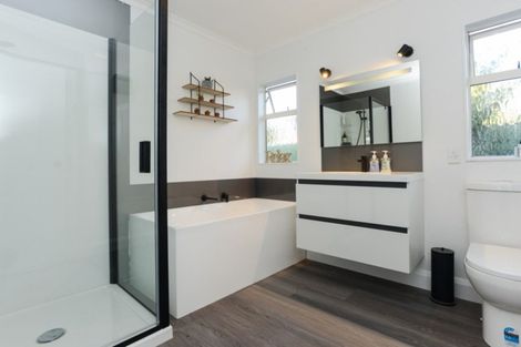 Photo of property in 6a Balmoral Street, Taradale, Napier, 4112