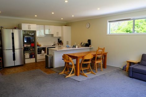 Photo of property in 102u1 Chester Road, Tawa, Wellington, 5028