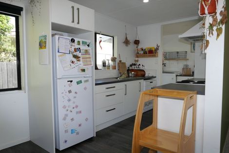 Photo of property in 6 Rodney Grove, Paraparaumu, 5032