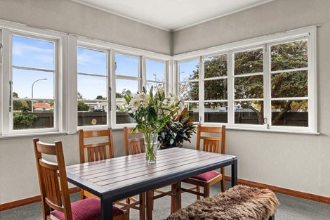 Photo of property in 82 Latham Street, Marewa, Napier, 4110