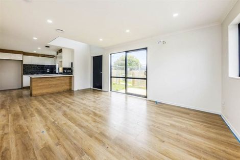 Photo of property in 6a Christmas Road, Manurewa, Auckland, 2102