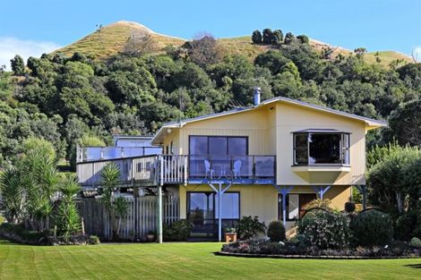 Photo of property in 1 Mchardy Place, Glenfield, Auckland, 0627