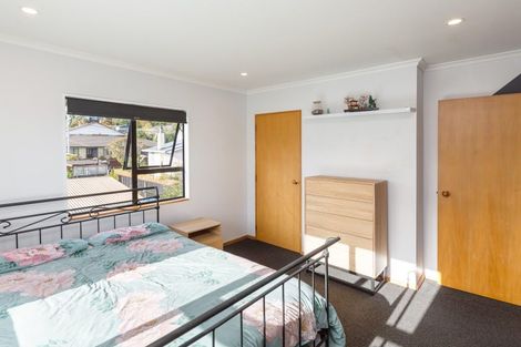 Photo of property in 55 Moeraki Road, Maoribank, Upper Hutt, 5018