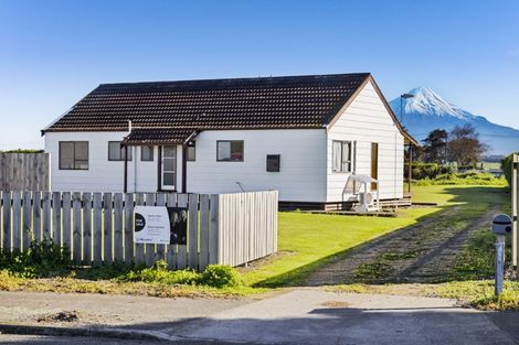 Photo of property in 466 Normanby Road, Okaiawa, Hawera, 4671