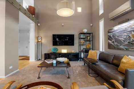 Photo of property in 10 Garreg Road, Fendalton, Christchurch, 8052