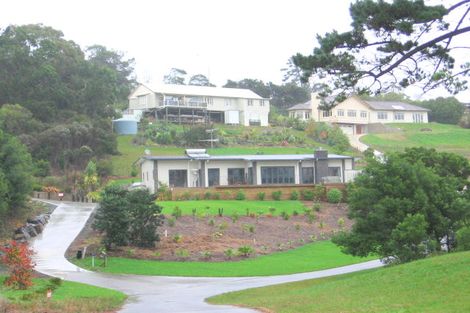 Photo of property in 28 Shelter Drive, Greenhithe, Auckland, 0632