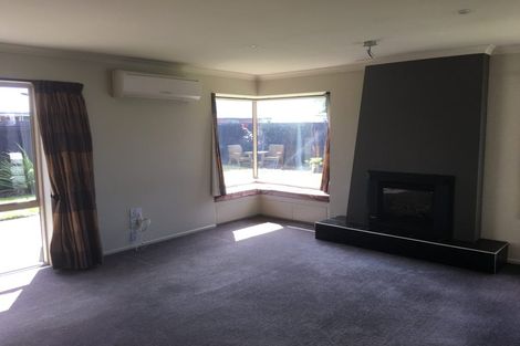 Photo of property in 26 Linkwater Way, Parklands, Christchurch, 8083