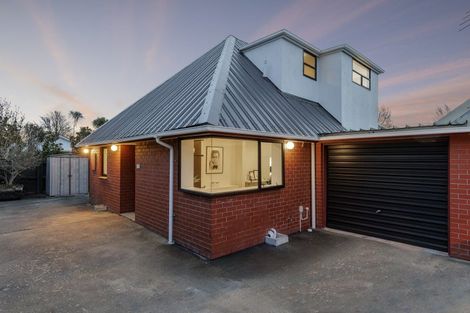 Photo of property in 49 Searells Road, Strowan, Christchurch, 8052