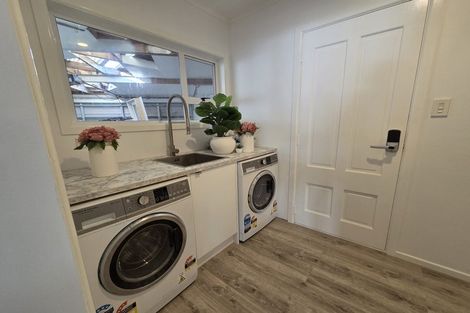 Photo of property in 103 Maupuia Road, Maupuia, Wellington, 6022