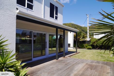 Photo of property in 19 Miro Street, Eastbourne, Lower Hutt, 5013