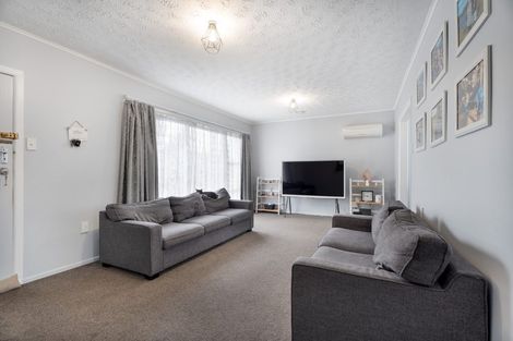 Photo of property in 17 Mountbatten Grove, Clouston Park, Upper Hutt, 5018