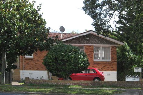 Photo of property in 2/29 Titirangi Road, New Lynn, Auckland, 0600