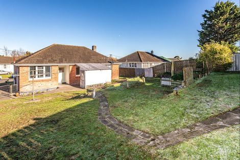 Photo of property in 10 Churchill Crescent, Tawhero, Whanganui, 4501