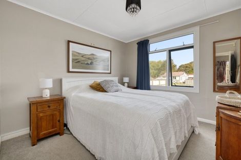 Photo of property in 16 Little Waihi Road, Maketu, 3189