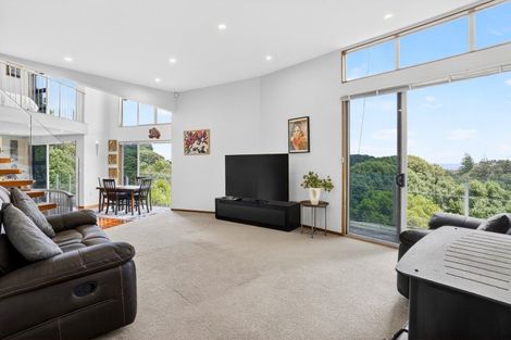 Photo of property in 10 Waitea Road, Muriwai, Waimauku, 0881