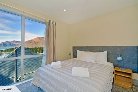 Photo of property in 7 Earnslaw Terrace, Queenstown, 9300