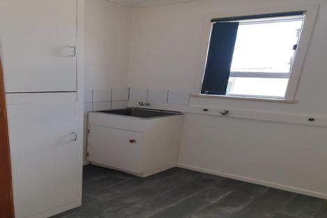 Photo of property in 4 Mountbatten Place, Papakura, 2110