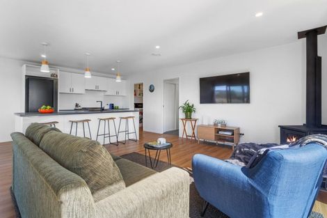 Photo of property in 86 Racecourse Road, Amberley, 7482