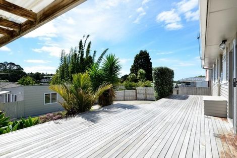 Photo of property in 24 Helena Street, Massey, Auckland, 0614