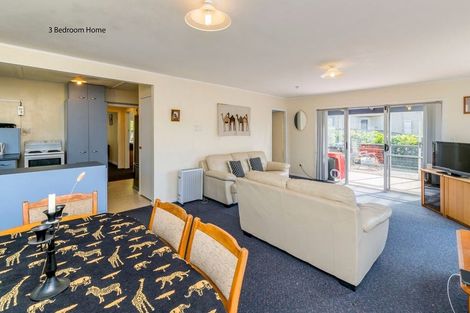 Photo of property in 78 Seaview Road, Paraparaumu Beach, Paraparaumu, 5032
