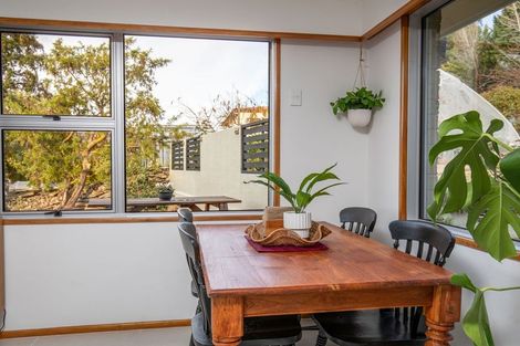Photo of property in 18 Branxholm Street, Roxburgh, 9500